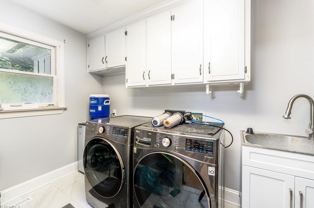 3523 Terrault Dr, Greensboro NC  27410-8240 exterior