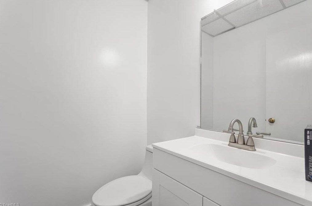 3523 Terrault Dr, Greensboro NC  27410-8240 exterior