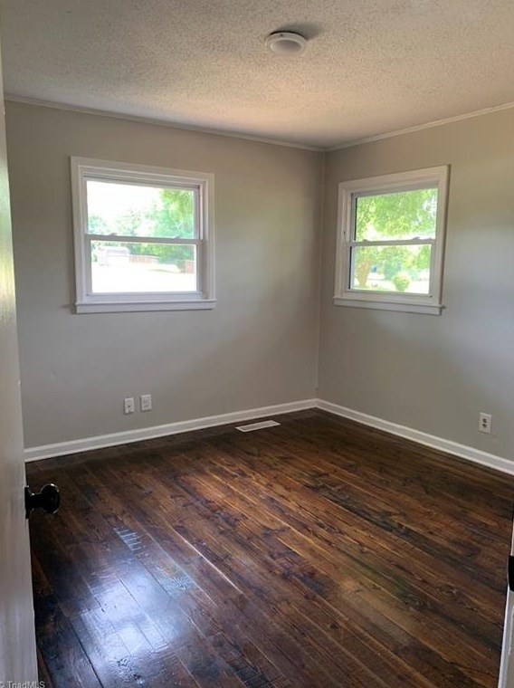 4720 Plata Dr, Winston Salem NC  27101-2234 exterior