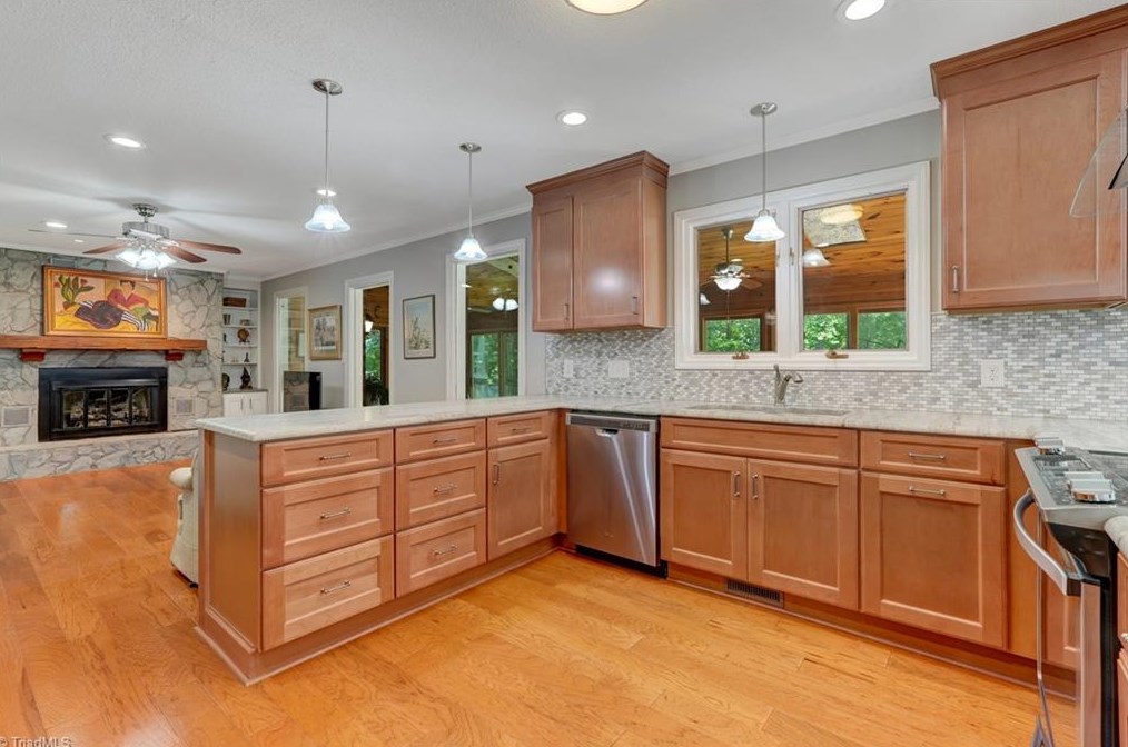 3908 Sagamore Dr, Greensboro NC  27410-9182 exterior