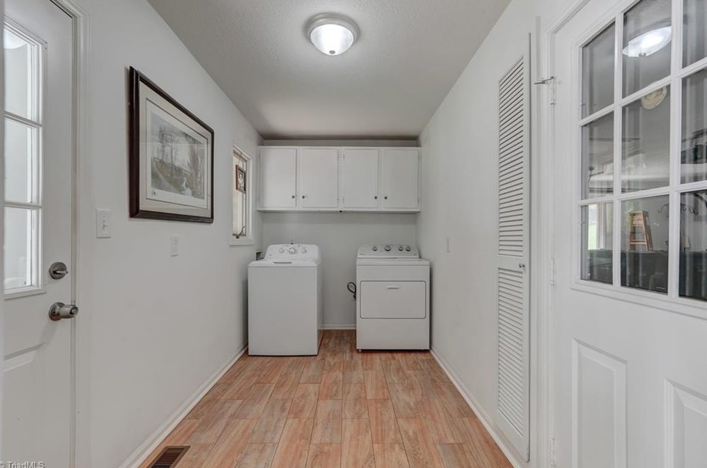 3908 Sagamore Dr, Greensboro NC  27410-9182 exterior