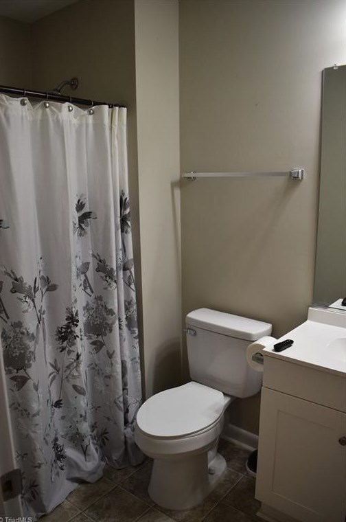 5205 Holly Rdg Rd, Greensboro NC  27455-1507 exterior