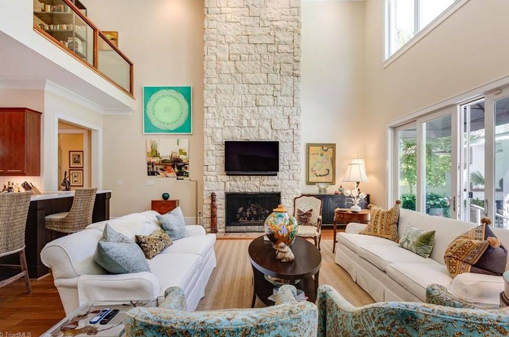 1811 Dalton Rd, Greensboro NC 27408-5825 exterior