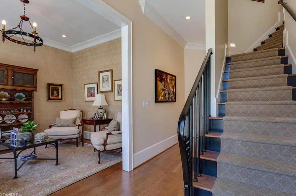 1811 Dalton Rd, Greensboro NC 27408-5825 exterior