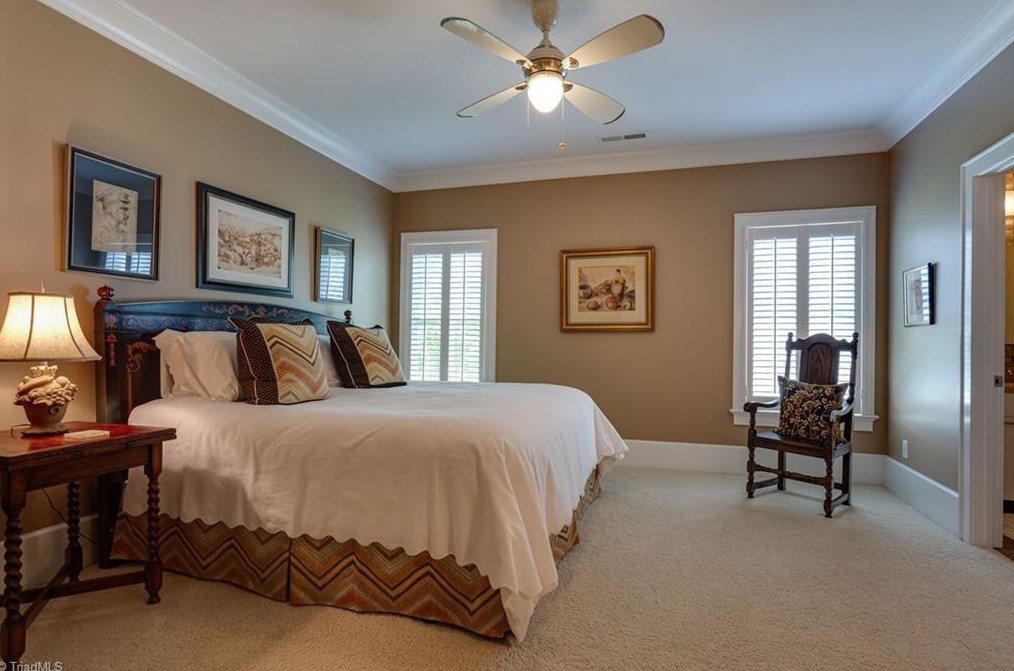 1811 Dalton Rd, Greensboro NC 27408-5825 exterior