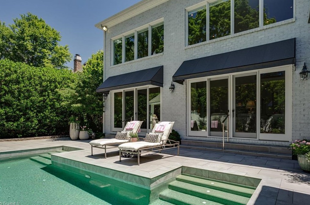 1811 Dalton Rd, Greensboro NC 27408-5825 exterior