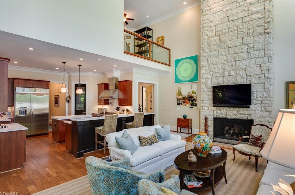 1811 Dalton Rd, Greensboro NC 27408-5825 exterior