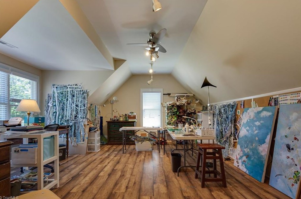 1811 Dalton Rd, Greensboro NC 27408-5825 exterior