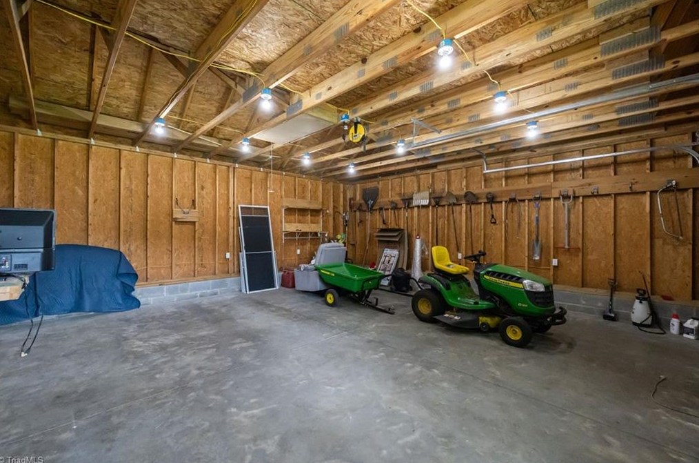 2743 Whispering Way, Sophia NC  27350-9502 exterior