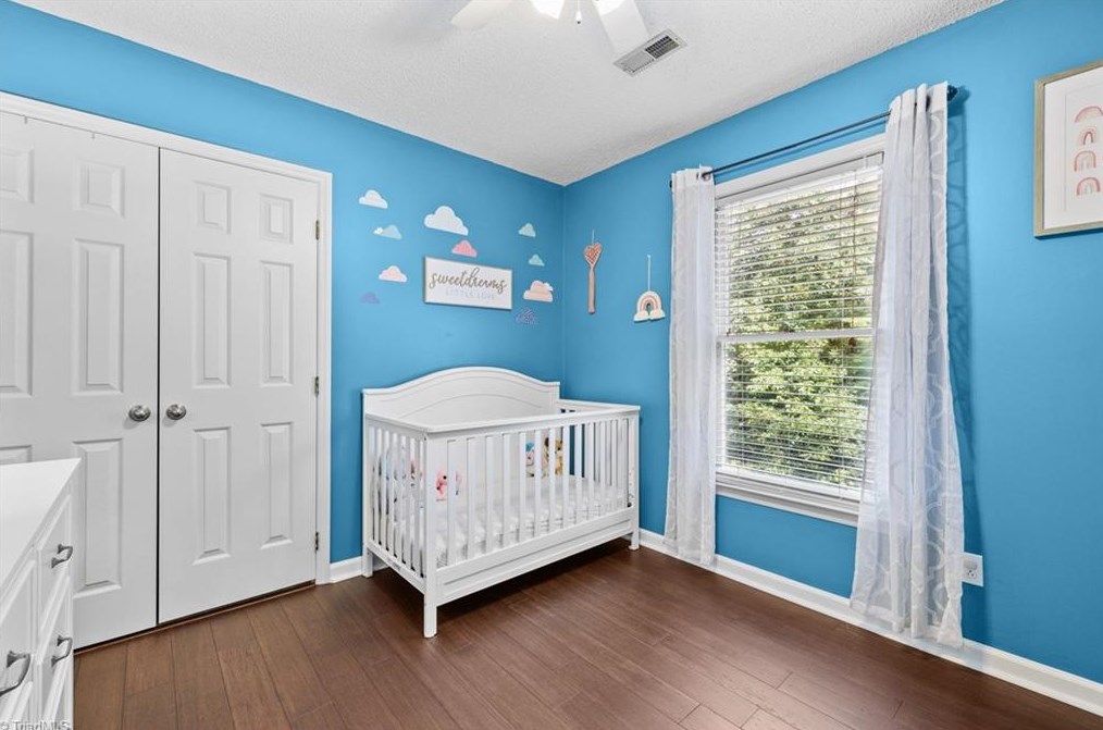 7 Riv Chase Ct, Greensboro NC  27407-6112 exterior