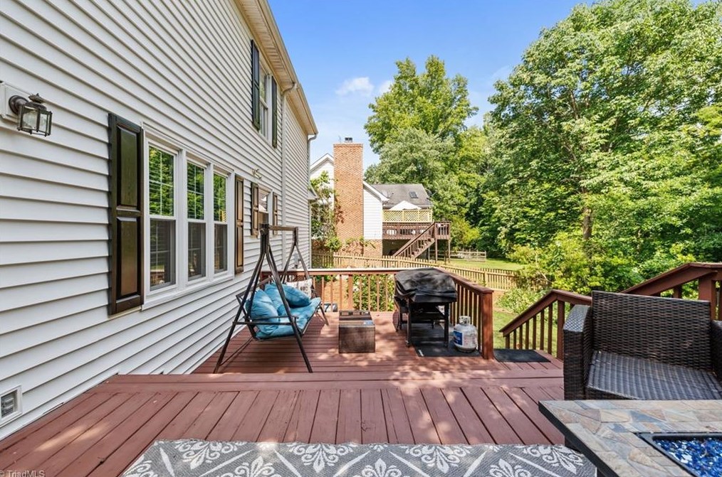 7 Riv Chase Ct, Greensboro NC  27407-6112 exterior