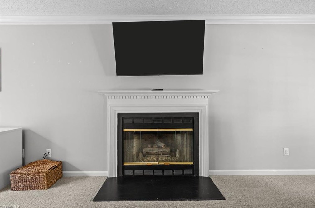 7 Riv Chase Ct, Greensboro NC  27407-6112 exterior