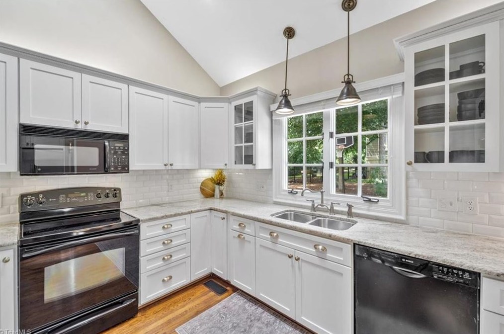 1328 Georgetown Ct, High Point NC  27262-7448 exterior