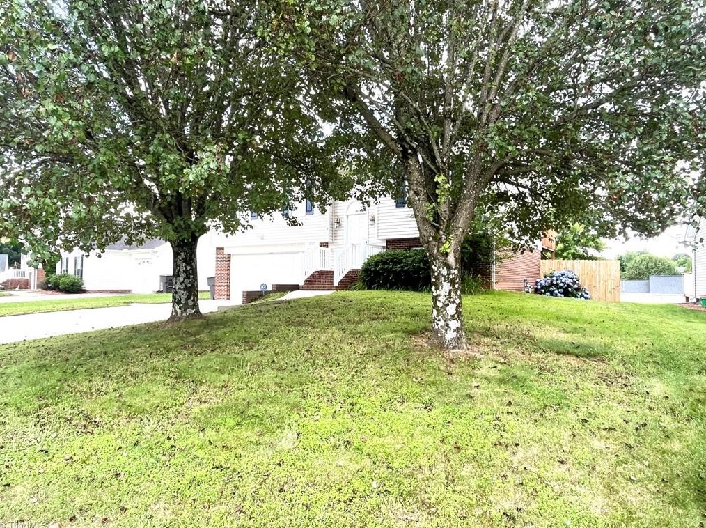 3888 Eagleston Ct, High Point NC  27265-7928 exterior