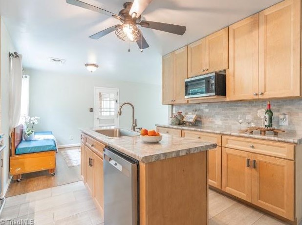 3506 Lee St, Greensboro NC  27406-9489 exterior