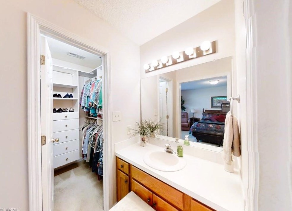 1765 Springfield Farm Ct, Clemmons NC 27012-7422 exterior