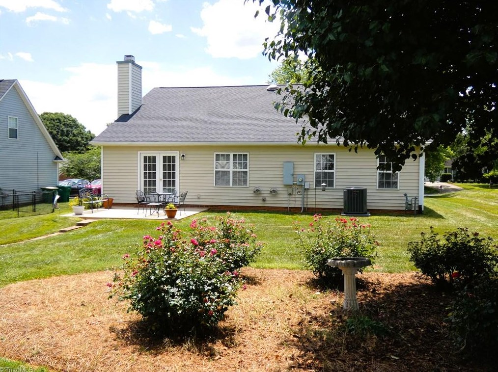 1765 Springfield Farm Ct, Clemmons NC 27012-7422 exterior