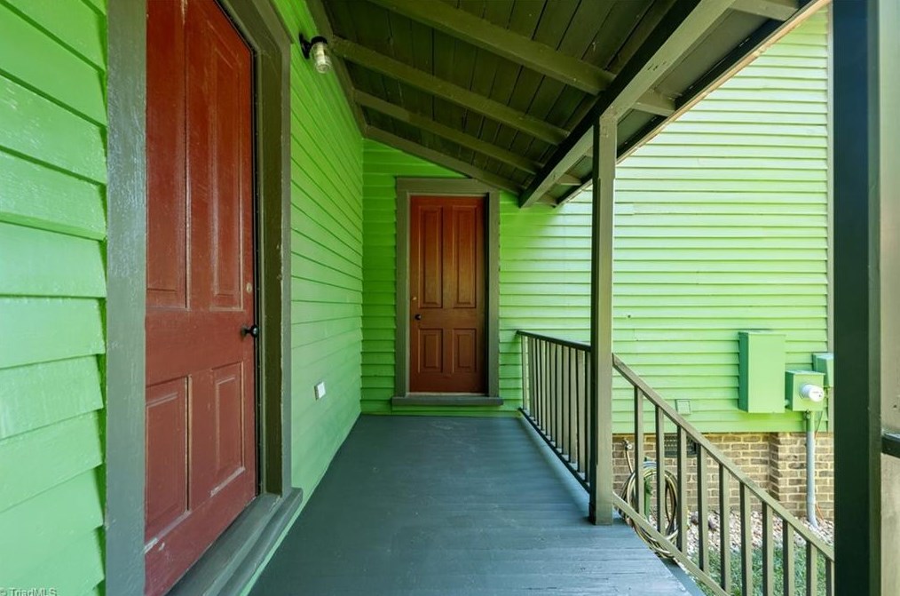 2456 Glencoe St, Burlington NC  27217-8892 exterior