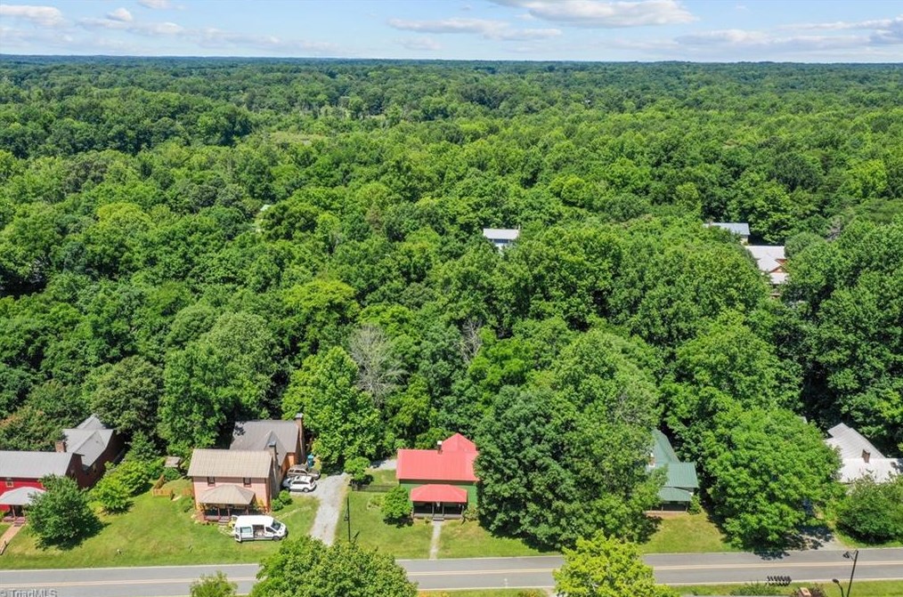 2456 Glencoe St, Burlington NC  27217-8892 exterior