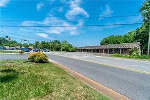 4901 Reynolda Rd, Winston-Salem, NC 27106 - Photo 7