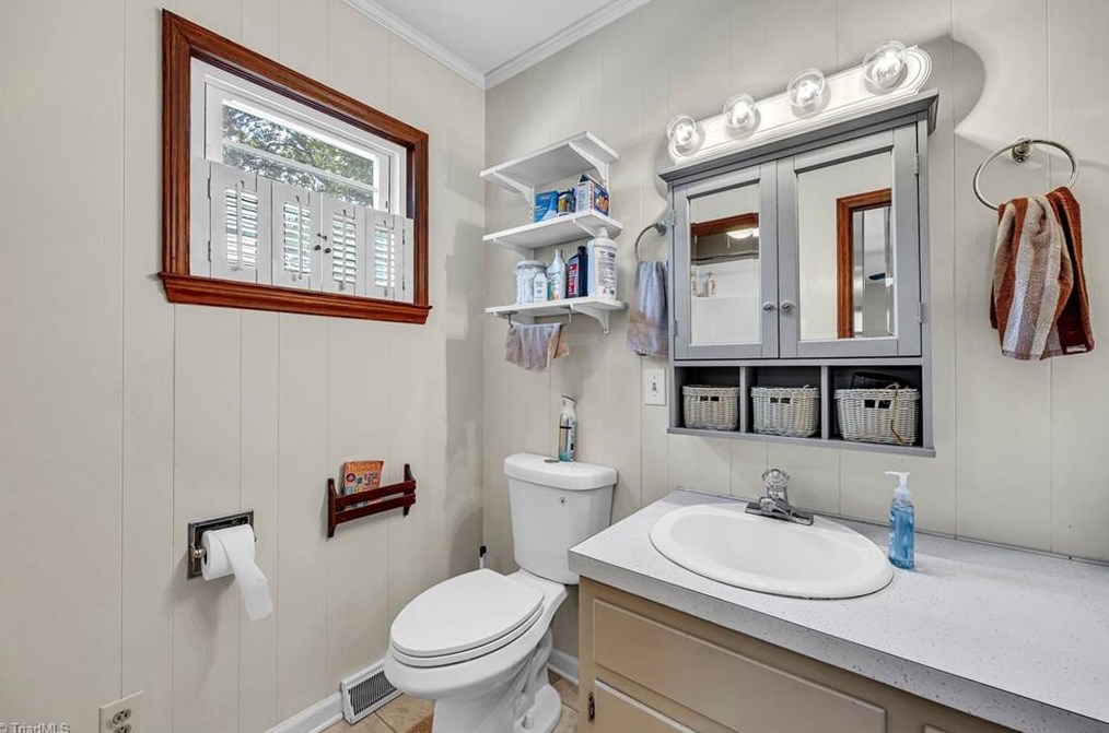 1006 Cliff Rd, Asheboro NC  27203-6904 exterior