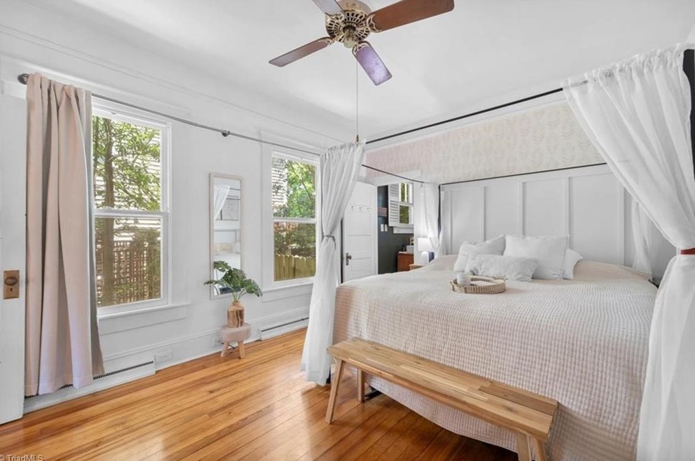 621 Mendenhall St, Greensboro NC 27403-1755 exterior