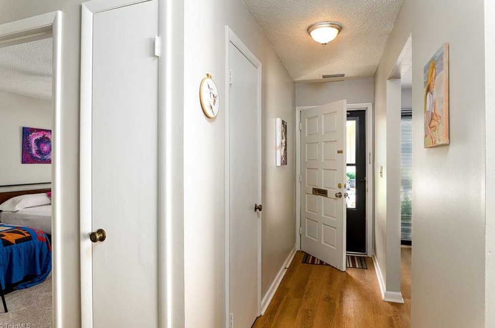 311 Lamplighter Cir, Winston Salem NC  27106-3420 exterior