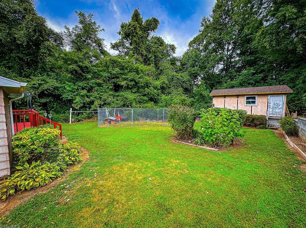 169 City Vw Dr, Mount Airy NC 27030-9341 exterior