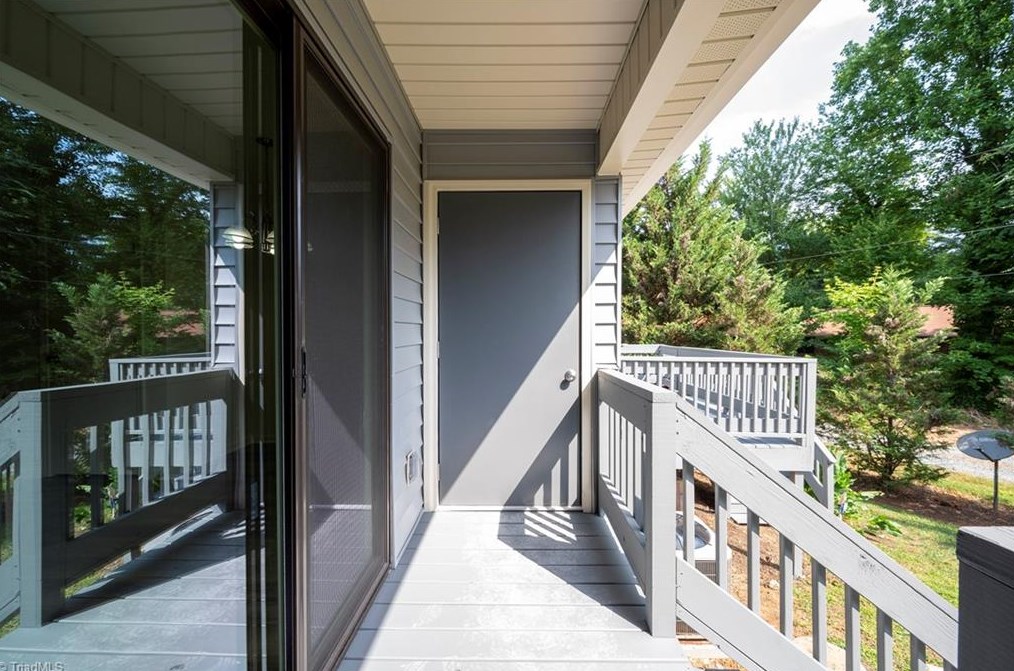 5305 Summit Heights Dr, Winston Salem NC  exterior