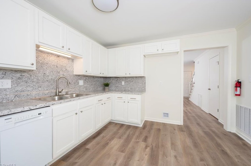 5305 Summit Heights Dr, Winston Salem NC  exterior