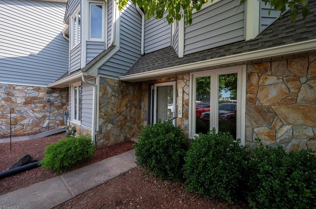 5305 Summit Heights Dr, Winston Salem NC  exterior