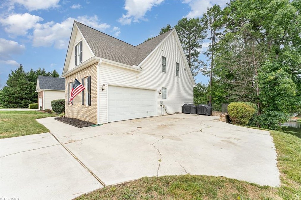 3117 Wynnfield Dr, High Point NC  27265-8159 exterior