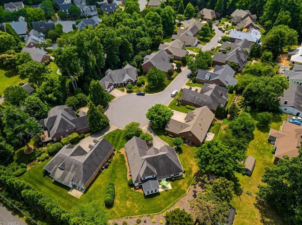 273 Hollin Way, Winston Salem NC  27104-3692 exterior