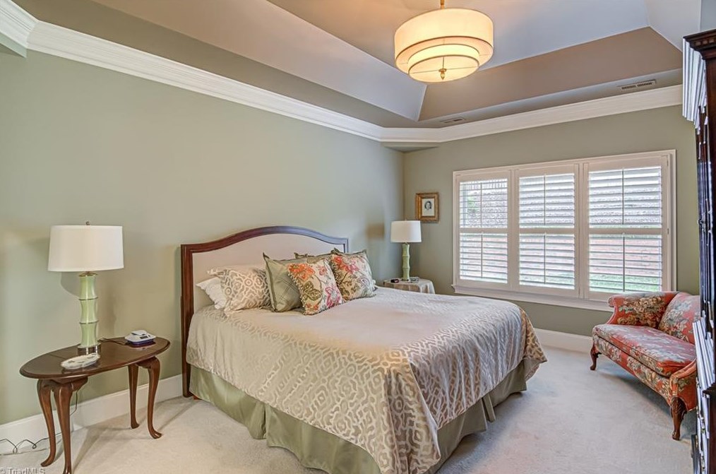 273 Hollin Way, Winston Salem NC  27104-3692 exterior