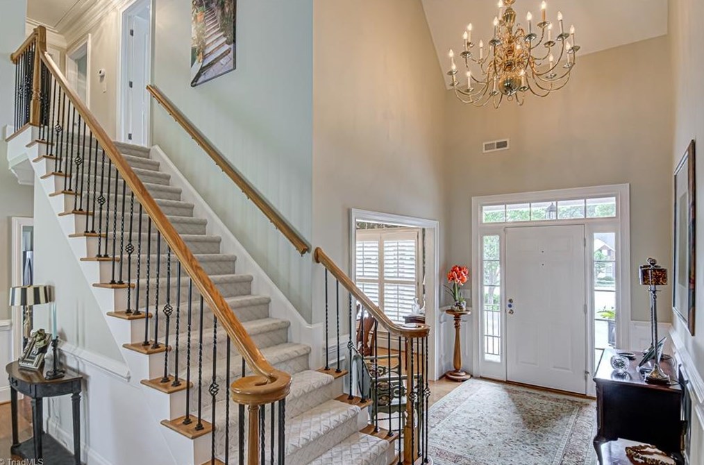 273 Hollin Way, Winston Salem NC  27104-3692 exterior