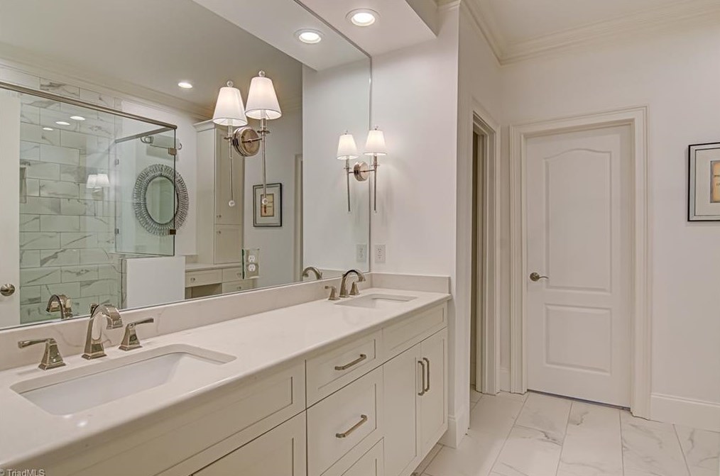 273 Hollin Way, Winston Salem NC  27104-3692 exterior