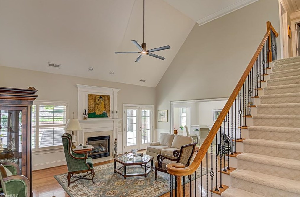 273 Hollin Way, Winston Salem NC  27104-3692 exterior