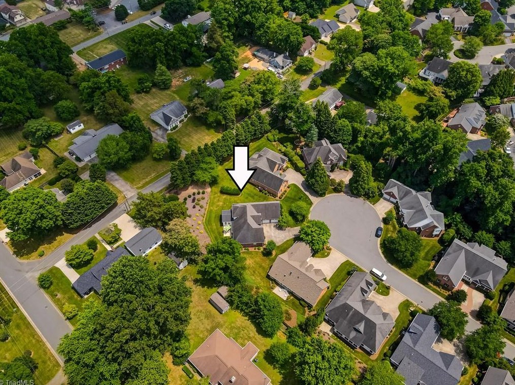 273 Hollin Way, Winston Salem NC  27104-3692 exterior