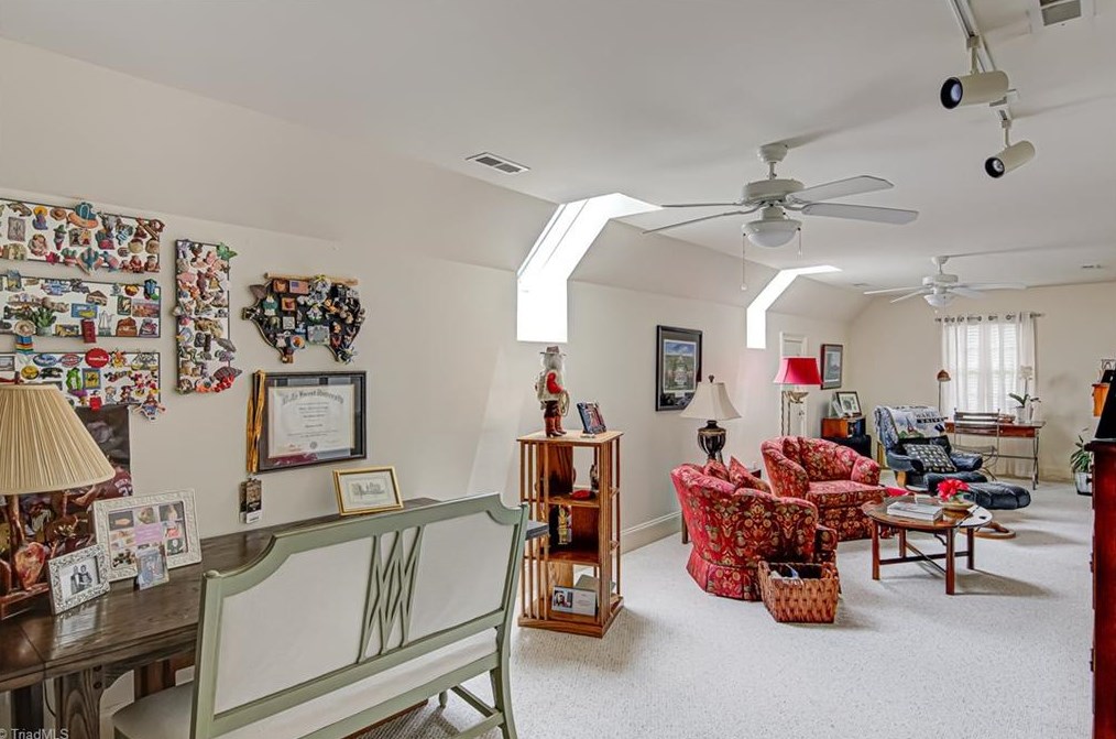 273 Hollin Way, Winston Salem NC  27104-3692 exterior