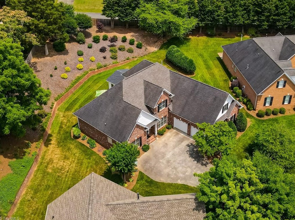 273 Hollin Way, Winston Salem NC  27104-3692 exterior