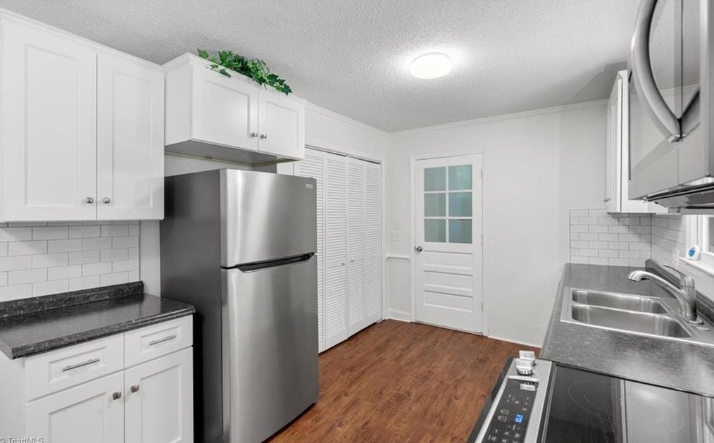 2818 Broadbay Dr, Winston Salem NC  27107-2504 exterior