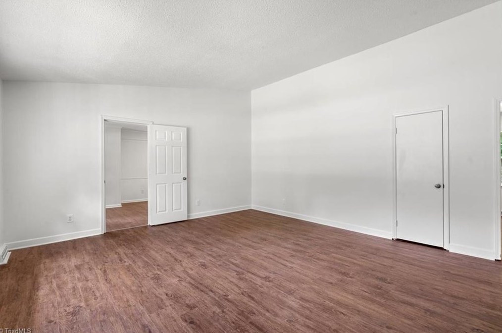 2818 Broadbay Dr, Winston Salem NC  27107-2504 exterior