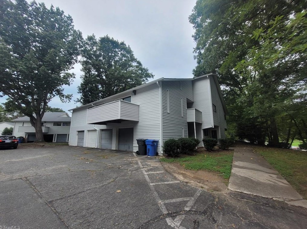425 Brookside Ct, Kernersville NC  27284-3362 exterior
