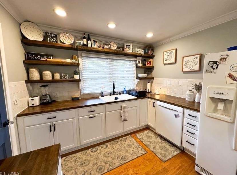 502 Greenwood Dr, High Point NC  27262-7817 exterior