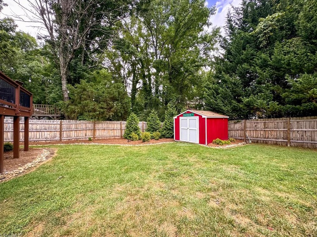 502 Greenwood Dr, High Point NC  27262-7817 exterior