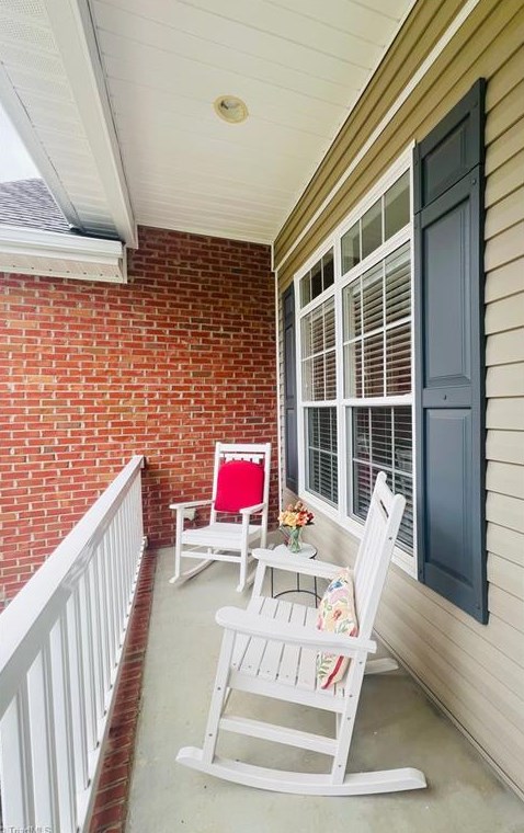 3947 Navy Pl, High Point NC  27265-9443 exterior