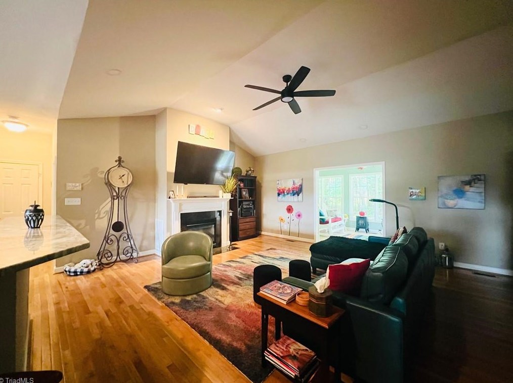 3947 Navy Pl, High Point NC  27265-9443 exterior