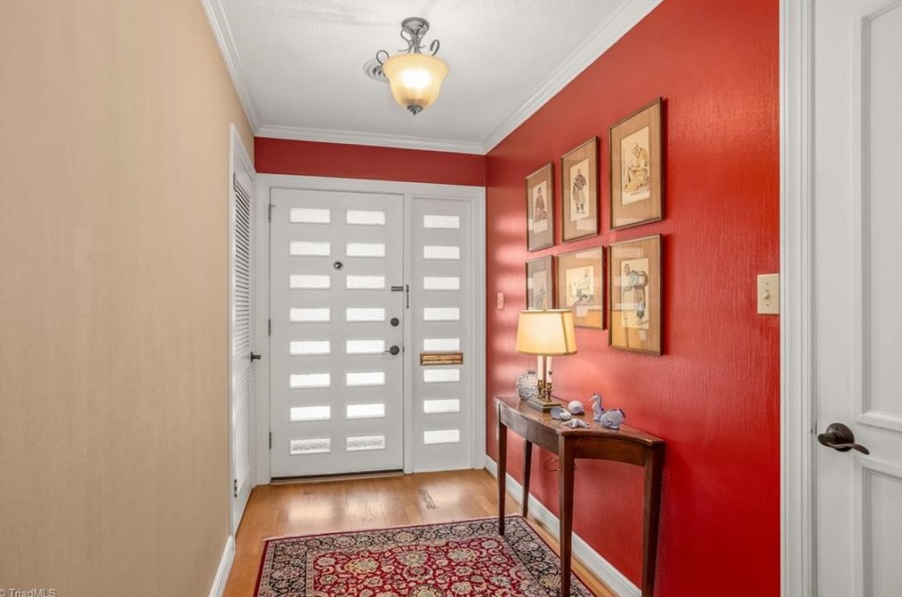 1129 Gatehouse Rd, High Point NC  27262-4521 exterior