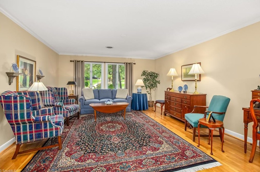 1129 Gatehouse Rd, High Point NC  27262-4521 exterior