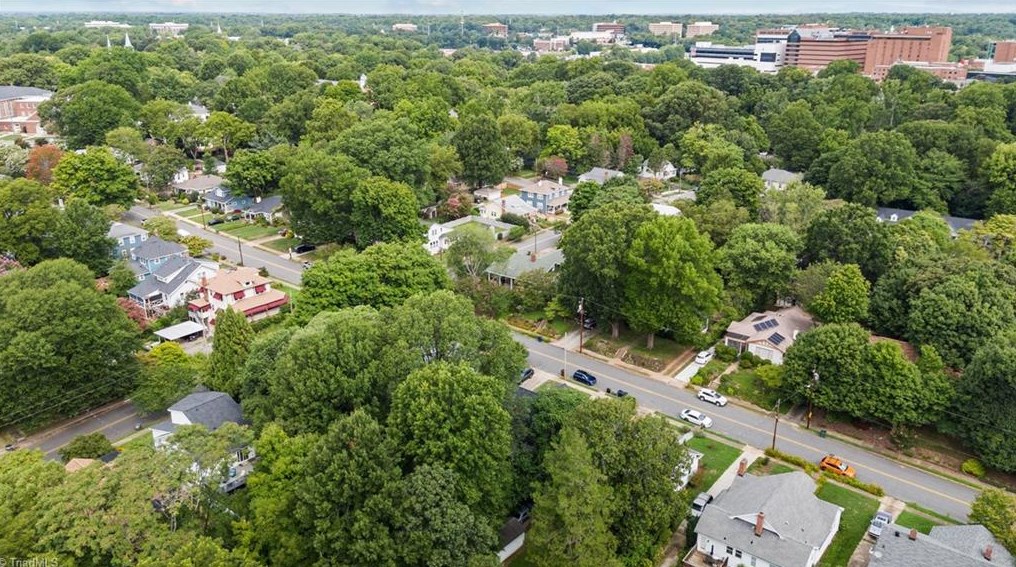 1834 Brantley St, Winston Salem NC  27103-3710 exterior